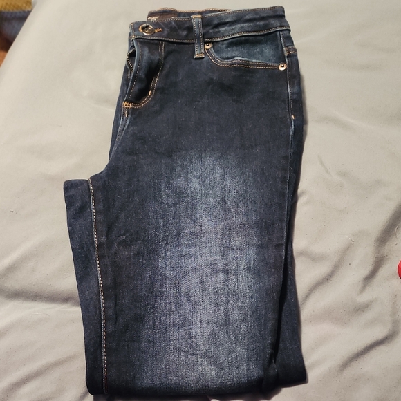 Stylish Dark Blue Slim Fit Jeans - Picture 1 of 4